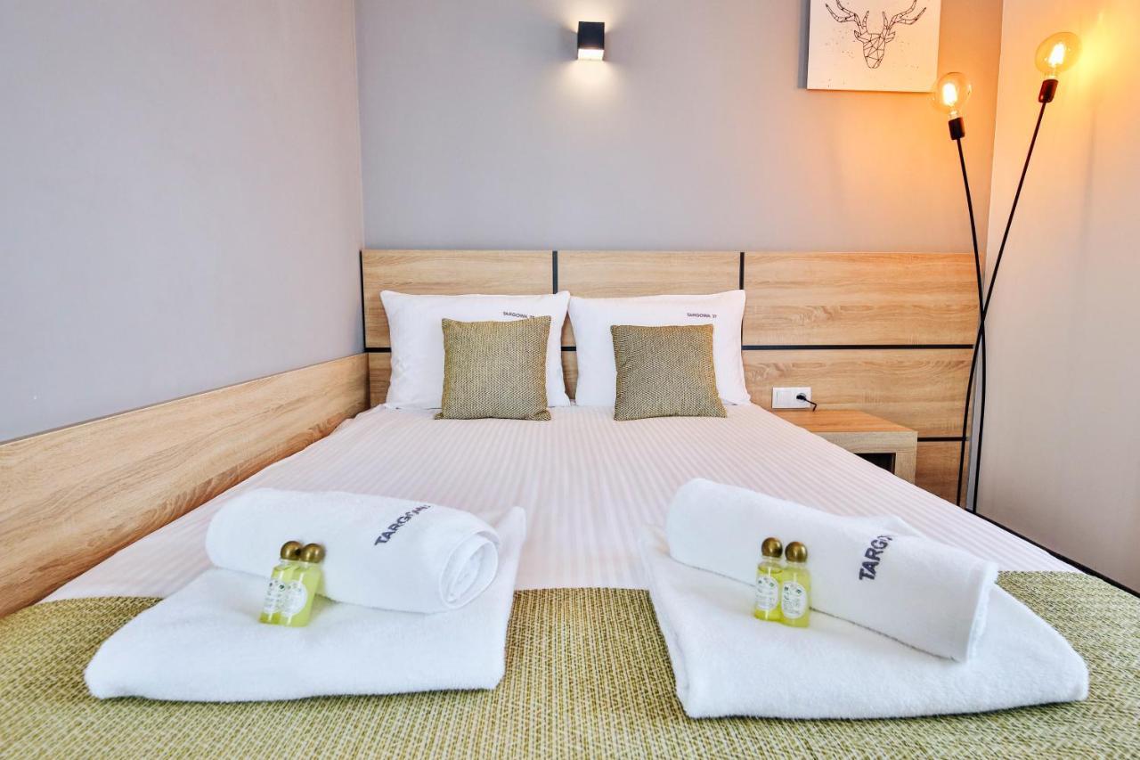 Bed and breakfast Targowa37 Uniejów Extérieur photo