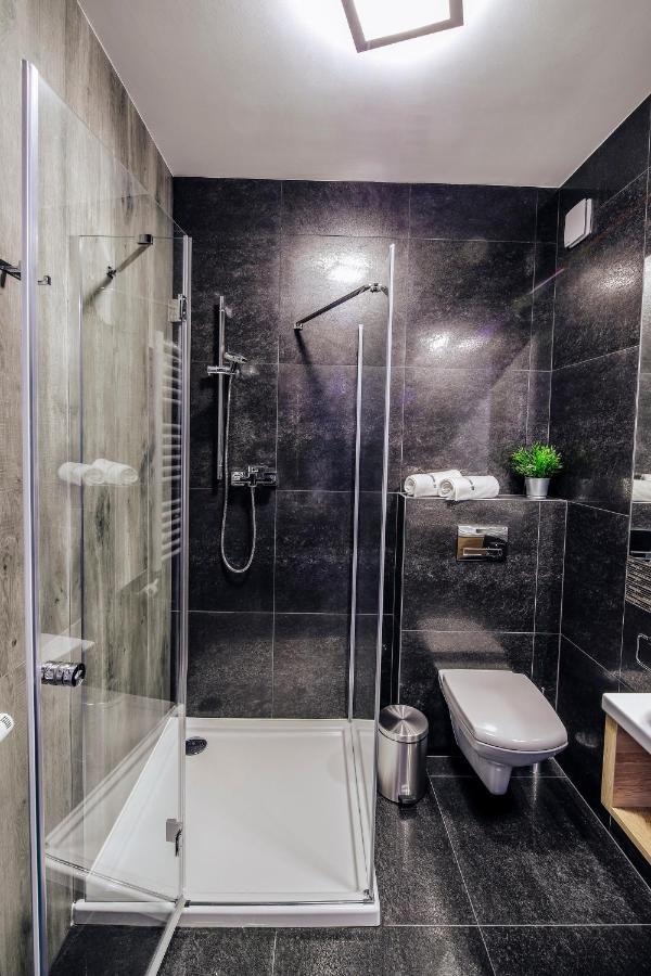 Bed and breakfast Targowa37 Uniejów Extérieur photo