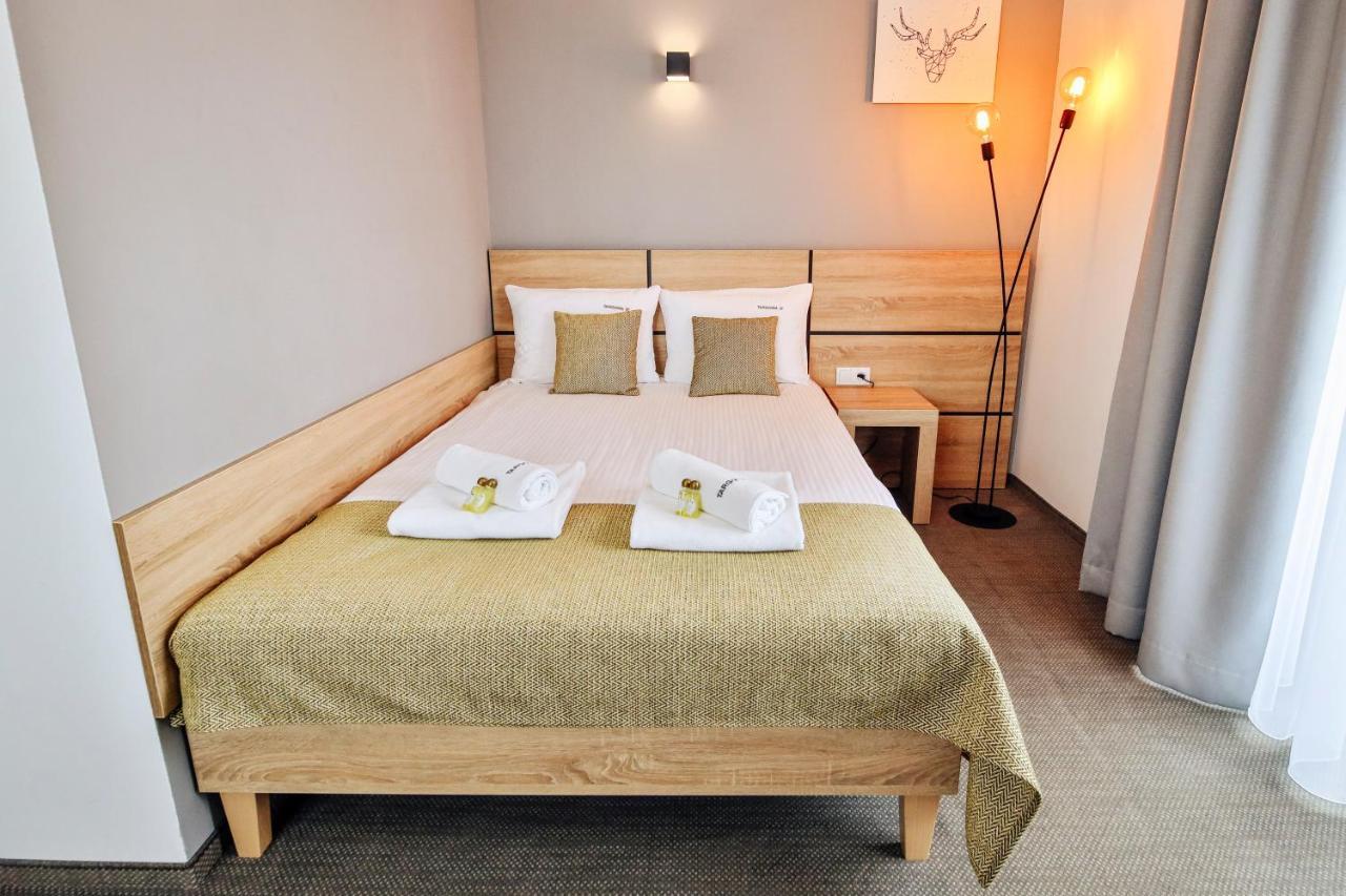 Bed and breakfast Targowa37 Uniejów Extérieur photo