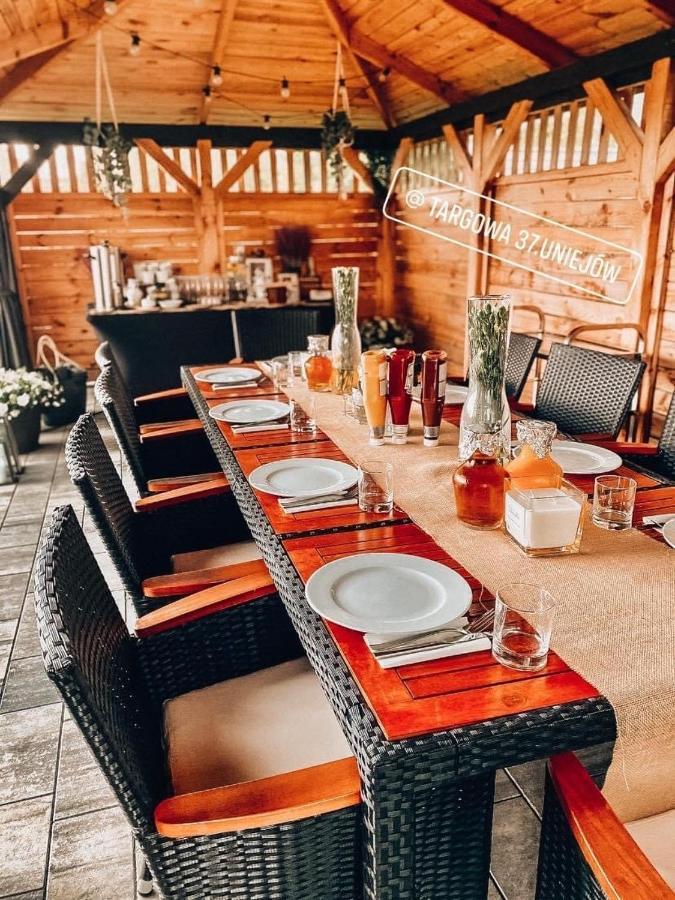 Bed and breakfast Targowa37 Uniejów Extérieur photo